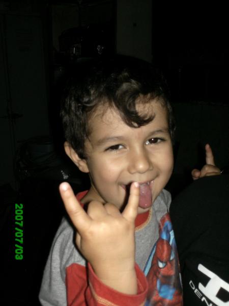 >>>Kilian le petit frere a Ma femme<<<